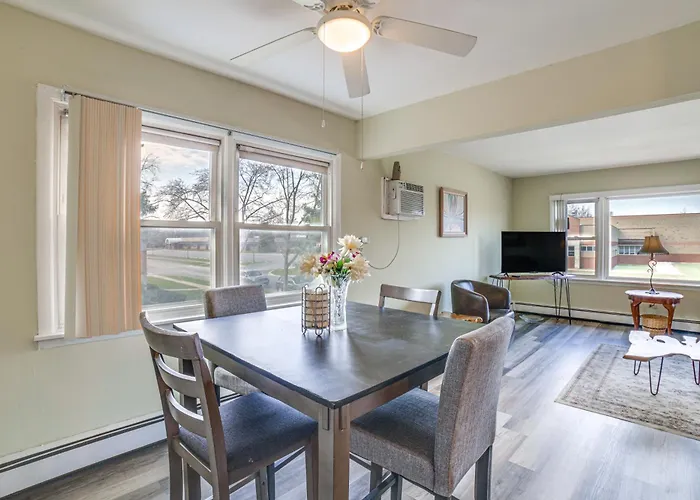 Дом отдыха Cozy Couples Escape In Homewood: Pets Welcome!