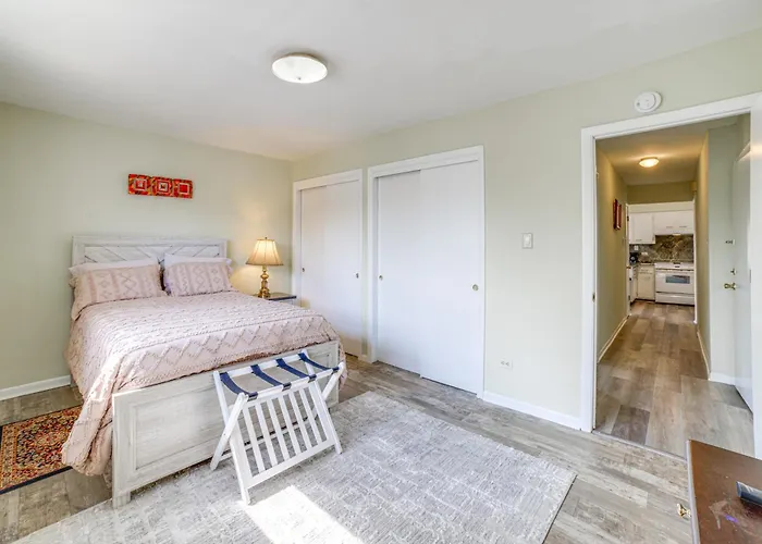 Дом отдыха Cozy Couples Escape In Homewood: Pets Welcome!